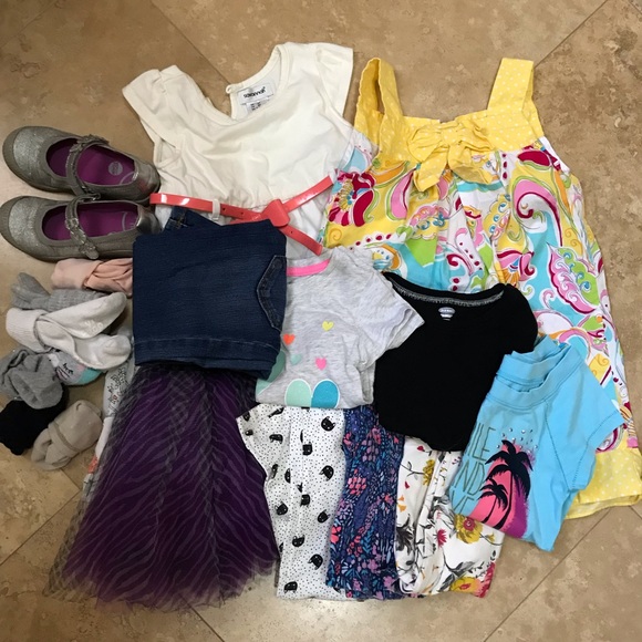Old Navy Other - Almost brand new kids 18 items